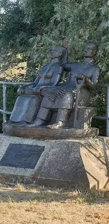 Standbeeld 'boer en boerin' van Karel Aubroeck