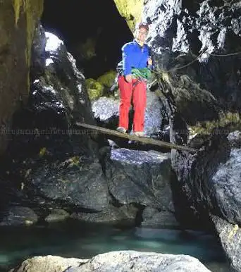 Photo de Accro-Nature Spéléo Canyon