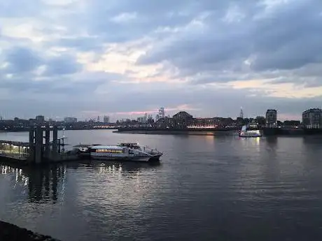 Photo de Thames Path. (Canary Wharf)