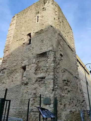 Vieille tour