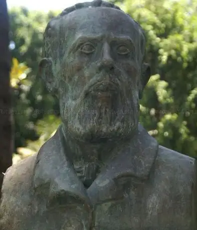 Monumento José Macpherson y Hemas