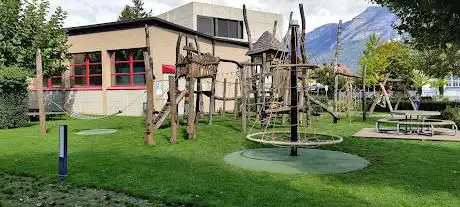 Spielplatz bei der Gemeindeschule