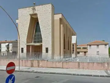 Photo de Church of the Holy Family
