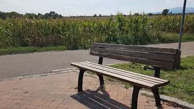 Kreuz und Pausenplatz
