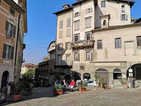 Piazza Mercato delle Scarpe