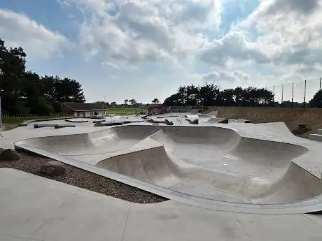Photo de Les Quennevais Skatepark