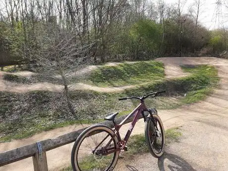 Photo de Queens Drive Pump Track