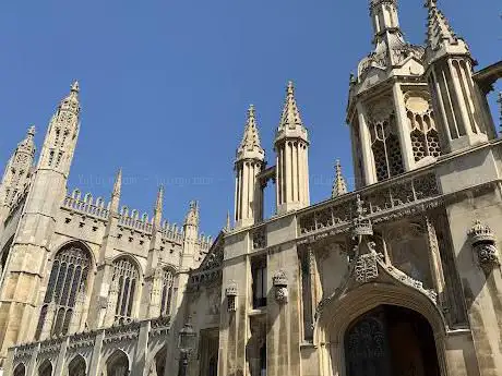Photo de Cambridge Free Tours
