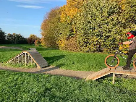 Photo de Bishops Way BMX Track