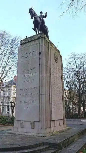 Monument Honneur Et Patrie