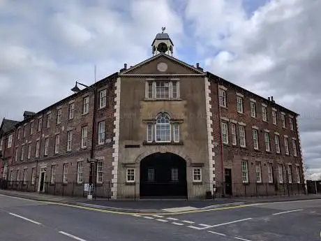 Photo de Fountain Court