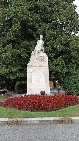 Monumento dedicato a Carlo Cadorna