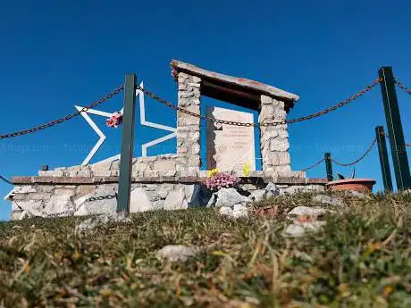 Colle Dell'Oriente - Monumento in memoria di Marco Tosti