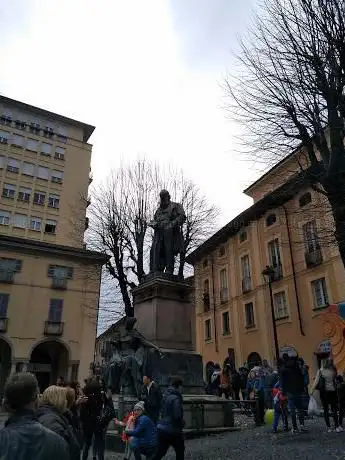 Photo de Monumento ad Agostino Depretis