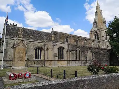 Photo de St. Mary and the Holy Rood Church