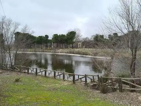 Photo de LAGO DE LAS PRESILLAS