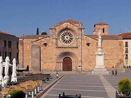 Photo de Plaza de Santa Teresa de Jesus