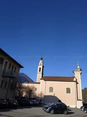 Photo de Chiesa Parrocchiale S.Maria Assunta In Montecchio
