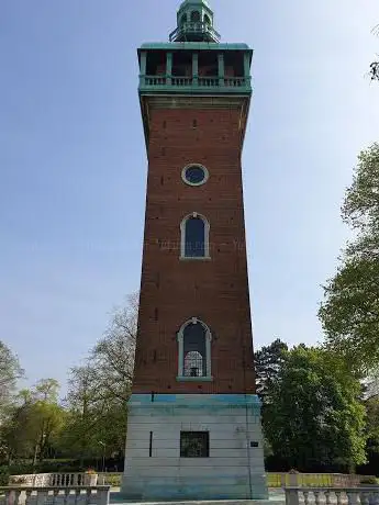 Photo de Loughborough War Memorial and Carillon