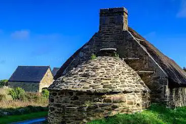 La maison a four