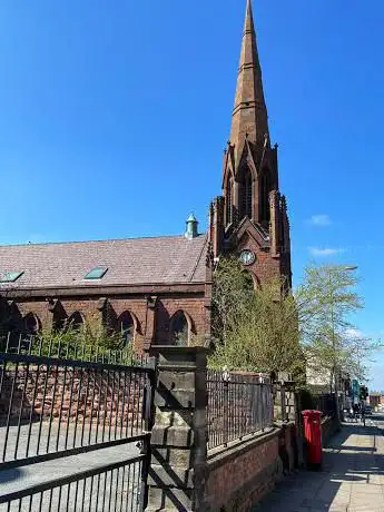 Photo de Holy Trinity Parish Church Walton Beck