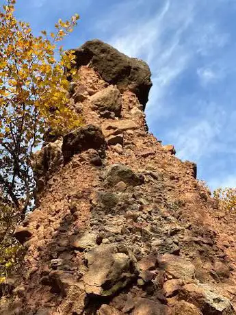 Piramide di Terra Solitaria
