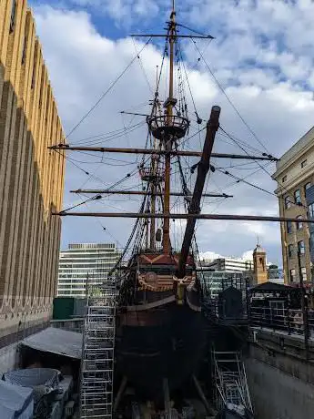 Photo de Escape from The Golden Hinde