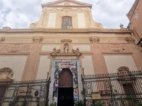 Photo de Church of St. Nicholas of Tolentino