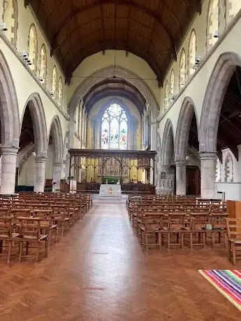 Photo de Parish Church of St John the Evangelist