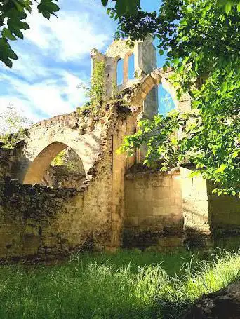 L'ancienne église de Bourgon-Morcourt
