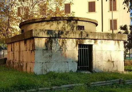 Photo de Sepolcro di largo Talamo