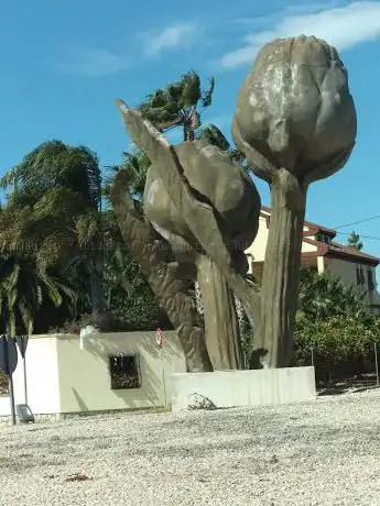 Photo de Monumento a la Alcachofa