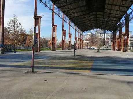 Campo da pallavolo coperto senza rete