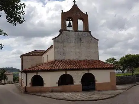 Photo de Iglesia de San MartÃÂn de Biedes