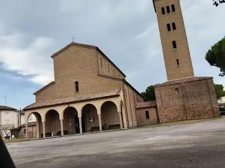 Photo de Chiesa di Santa Maria in Porto Fuori
