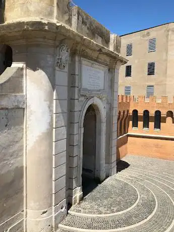 Ruins of the Arch of Pope Clementius XIII