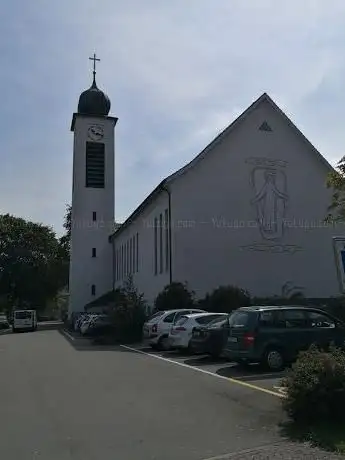 Photo de Katholische Kirche der hl. Familie