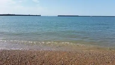 Cross Channel Swimmers Statue