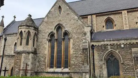 Photo de Polish Church of St. John the Evangelist Putney