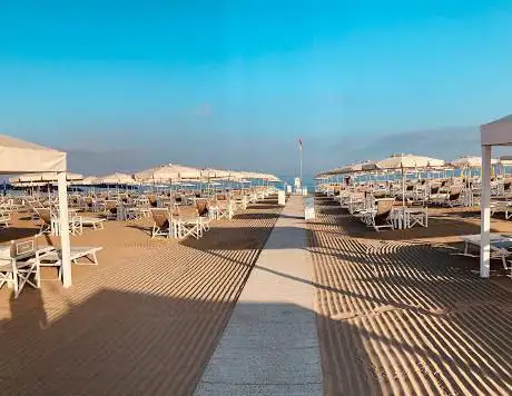 Photo de Girasole Beach
