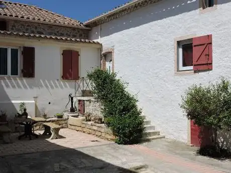 Photo de Domaine de la Barque: location saisonnière gîte de vacances avec piscine sauna spa Aude Carcassonne