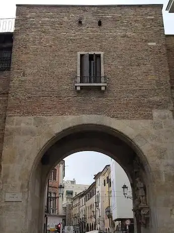 Photo de Porta Altinate
