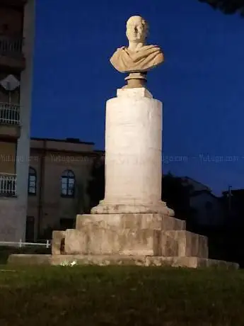 Busto Tacito