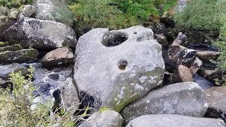 Photo de Tolmen Stone