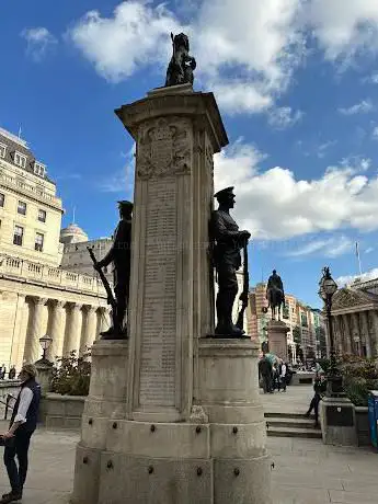 Photo de London Troops War Memorial