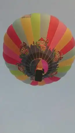 Photo de Roza Ballonvaarten