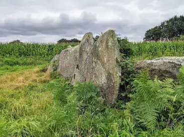 Kerantiec gallery grave