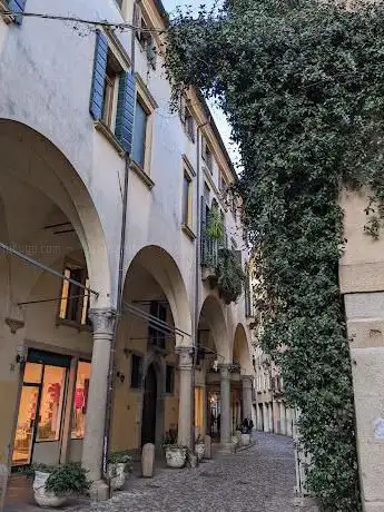 Photo de Piazzetta del Ghetto
