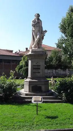 Photo de Monumento a Gianbattista Bodoni