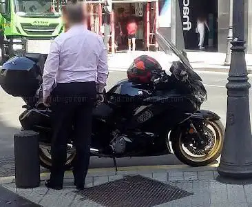 Yamaha Rent - Locations Motos & Scooters - Yam Montparnasse